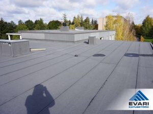 Lamekatusetööd, kortermaja bituumenkatus Tartus Laseri 4
