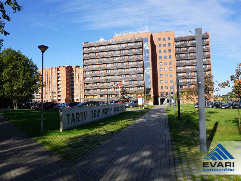 Tartu Tervishoiu Kõrgkooli ühiselamu katusetööd