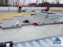 Aurutõkke ja soojustuse paigaldus Welement AS tootmishoone katusel Aurutõkke ja soojustuse paigaldus