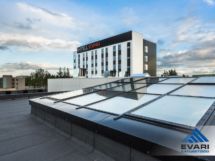 Lamekatuse aken Tartu Lõunakeskuse 10. etapil