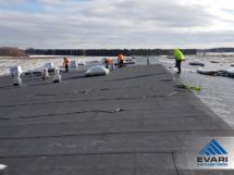 Lamekatuse pealiskihi paigaldus lamekatuse pealiskiht